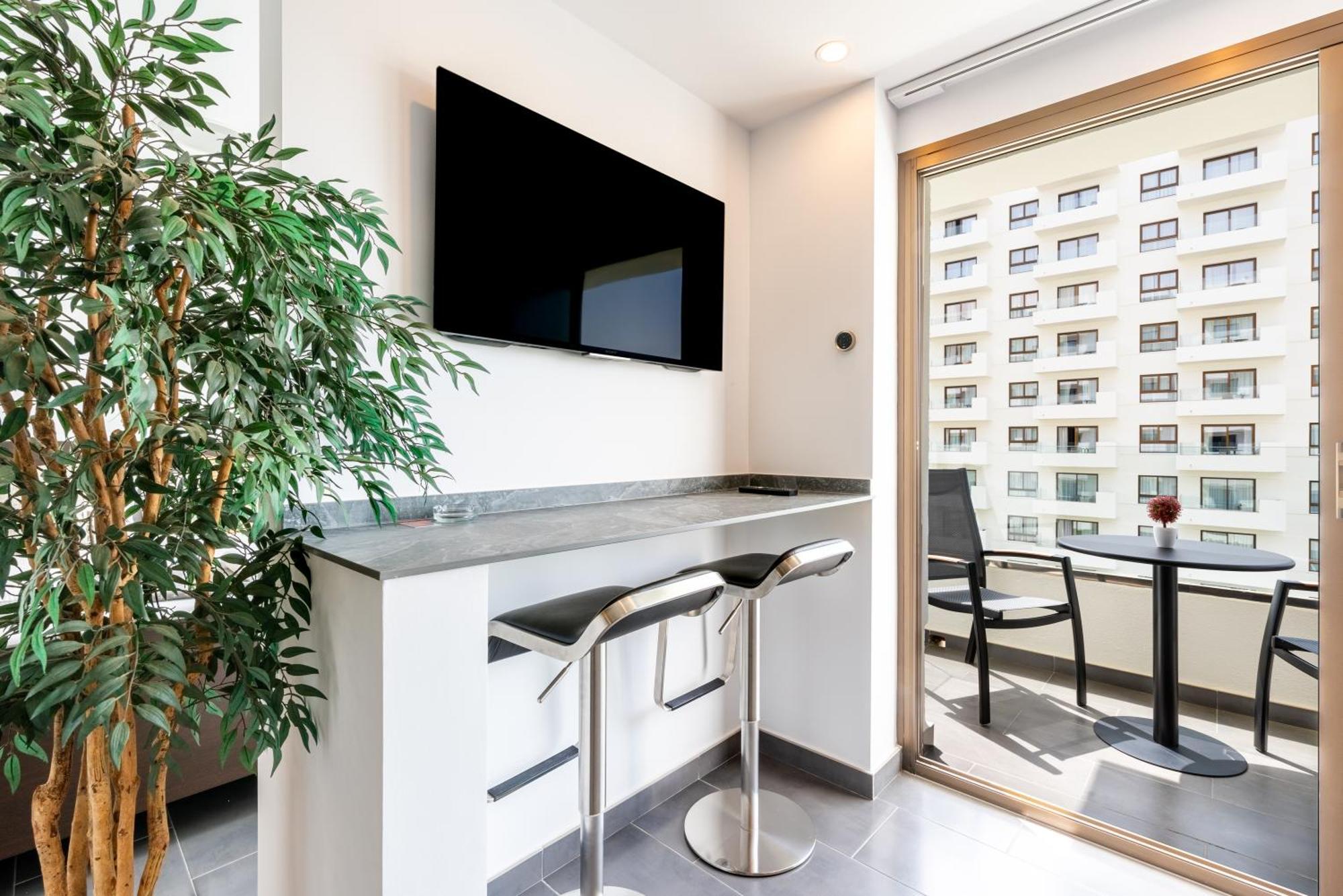 Wintowinrentals Executive Apt In Ocean House Complex Torremolinos Exteriér fotografie